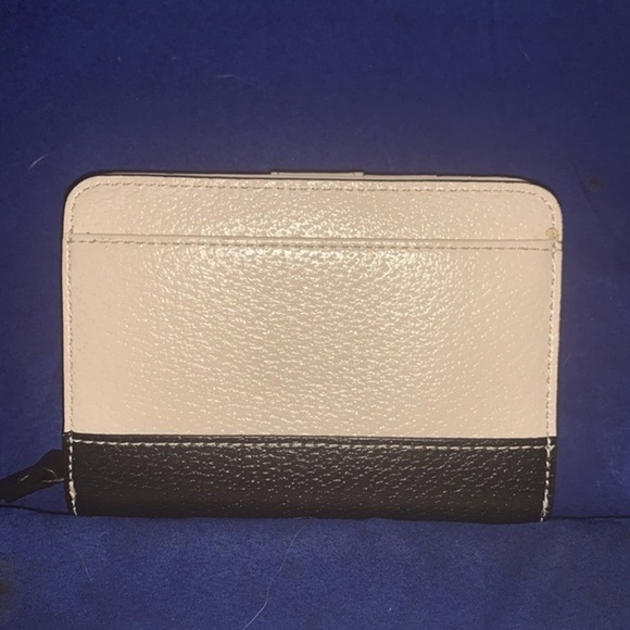 Kate Spade wallet new without tags - Picture 2 of 6